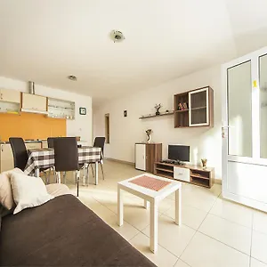 https://apartments-katoro-relax.in-istria.net