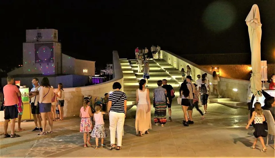 Vila Nainer Pag Town