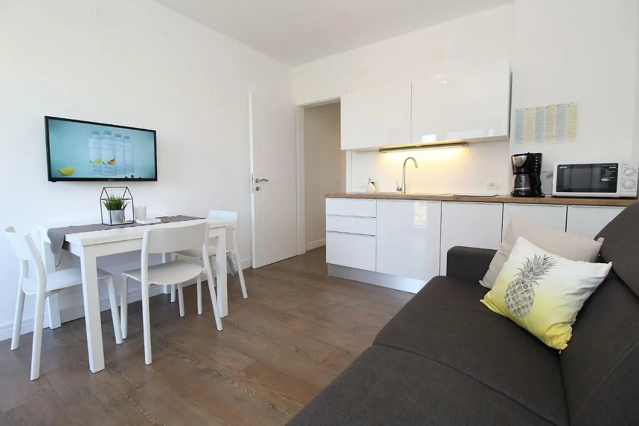 Apartment Vila Nainer Pag Town