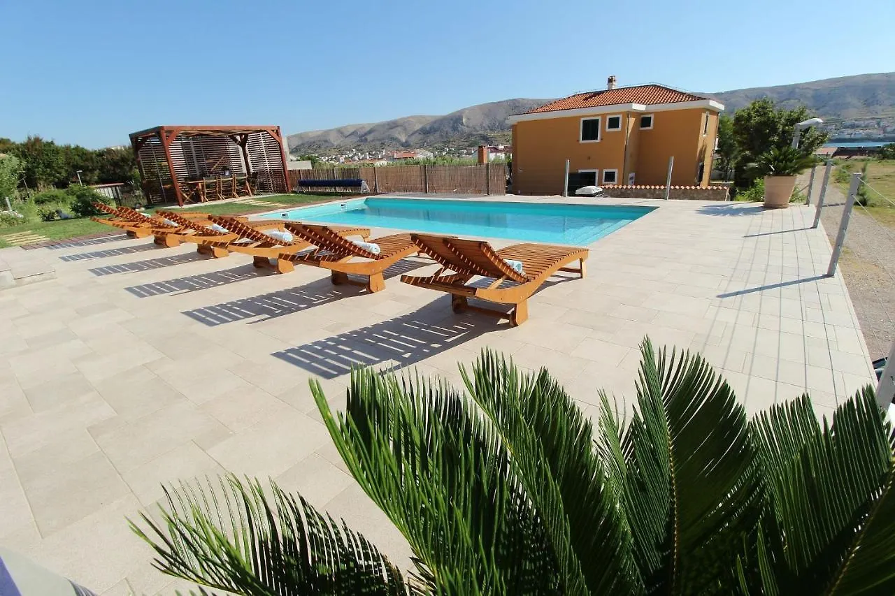 Vila Nainer Pag Town Apartment